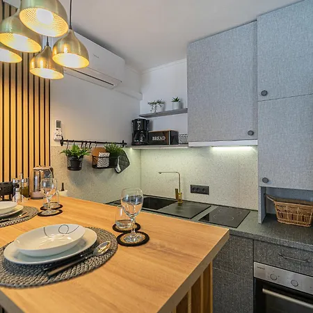 Lemon & Sun Apartment *